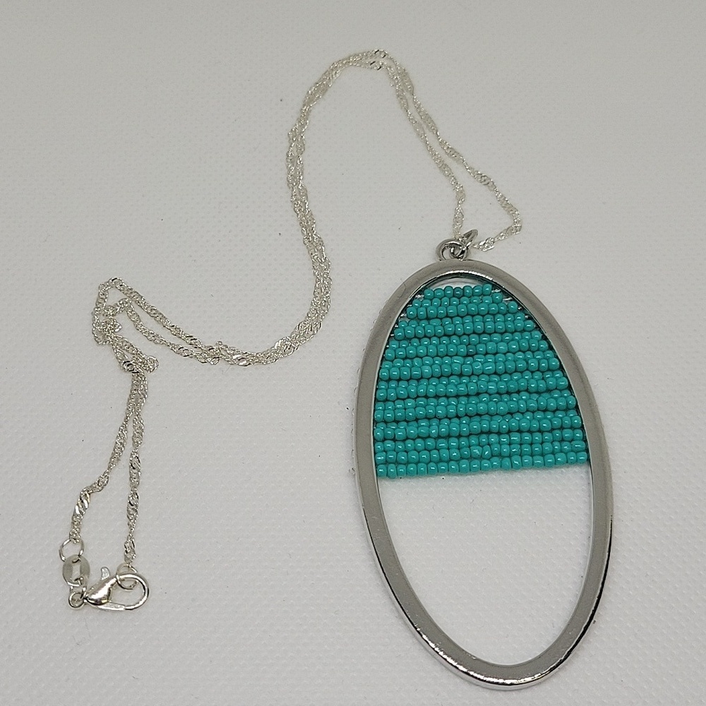 Turquoise Beaded 3" Oval 20" Silver Tone Necklace